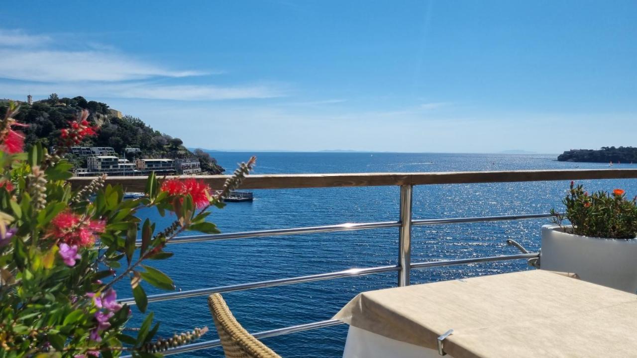 Hotel Plaza Porto Azzurro Exterior foto